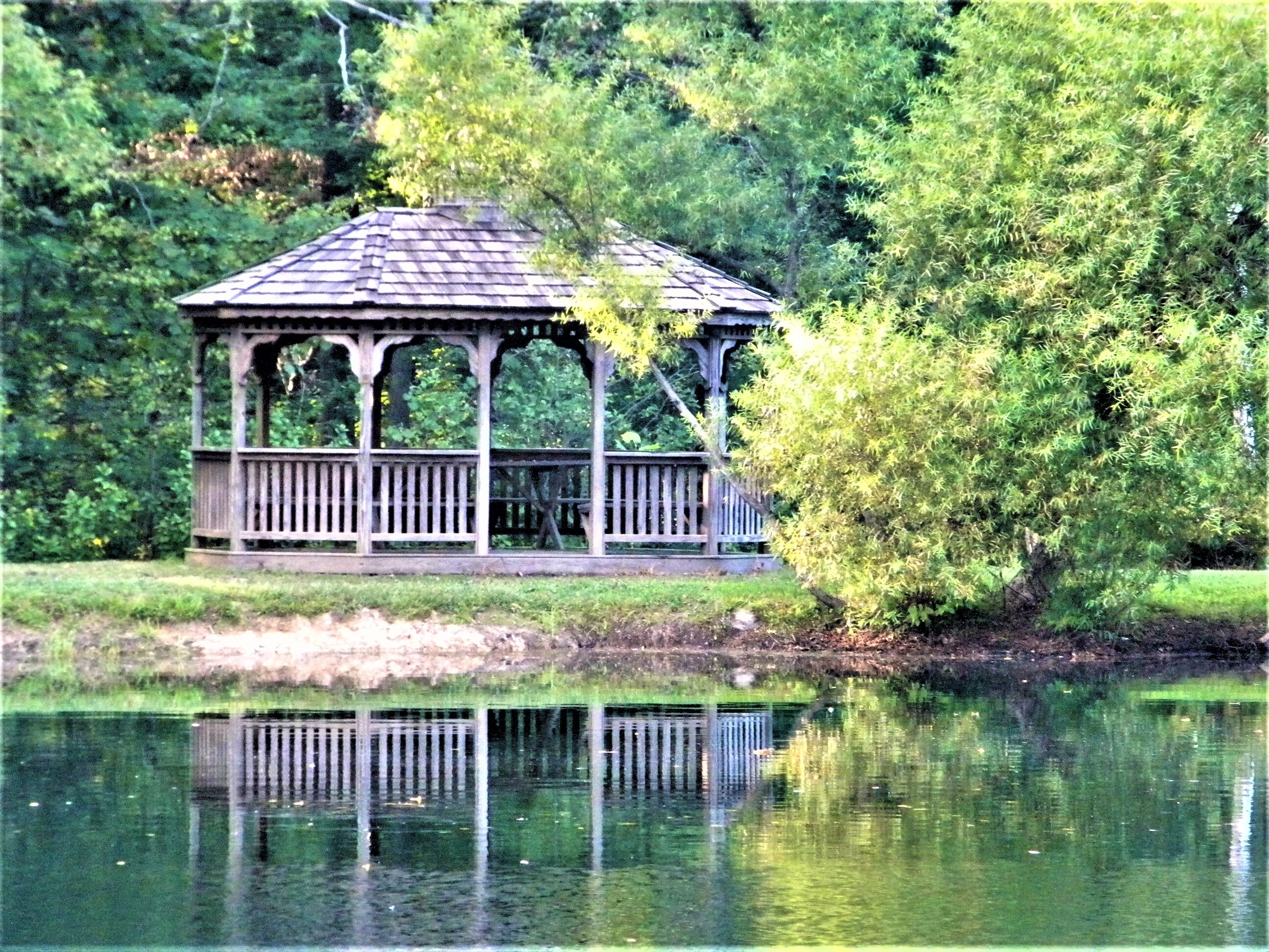 Httpsold campamerica co ukimagesuploadsimages Guests Lake Gazebo jpg