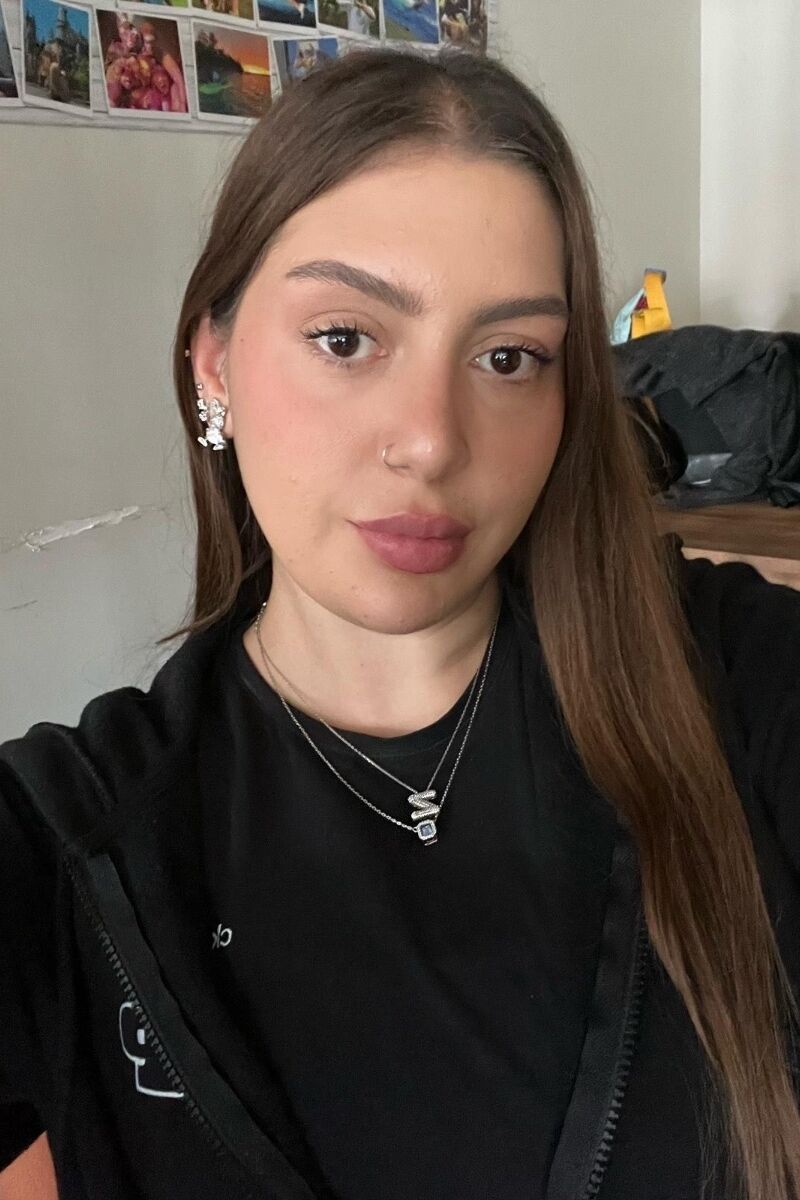 İdil Zeynep Mormenekse 800x1200